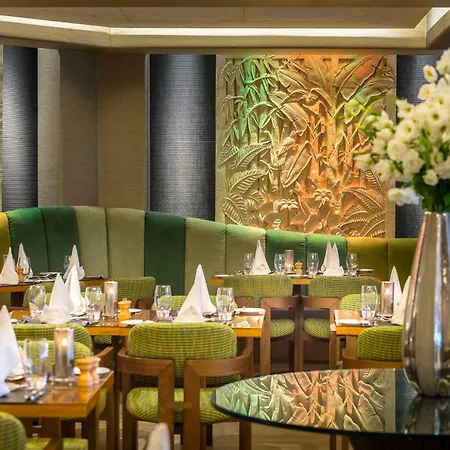 Four Seasons Hotel-2