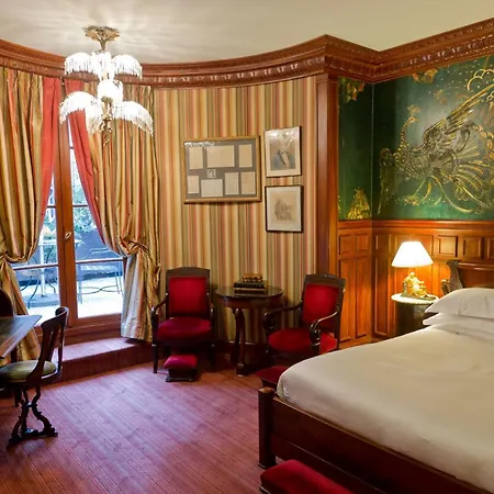 L'Hotel-3