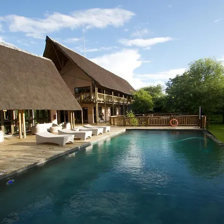 Cresta Mowana Safari Resort & Spa-3