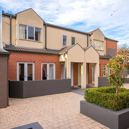 Mainstay Suites Kew-3
