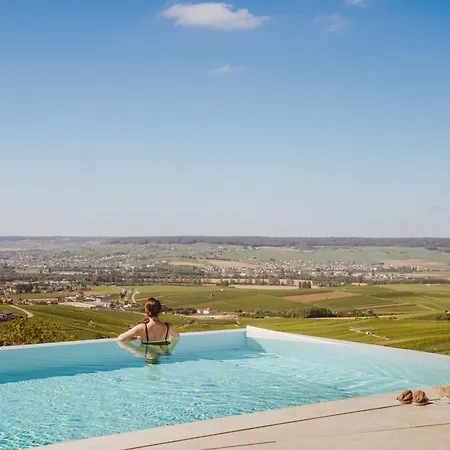 Royal Champagne Hotel & Spa-2