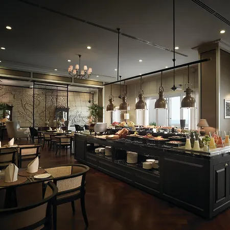 Eastern & Oriental Hotel-3