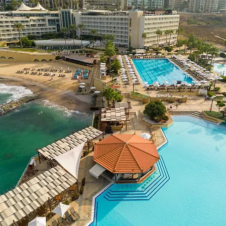 Moevenpick Hotel Beirut-3