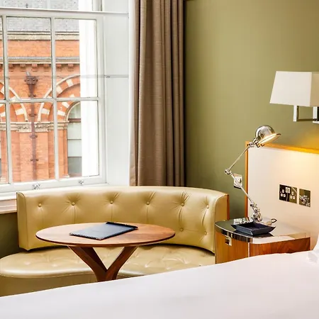 Kaya Great Northern Hotel, London-2