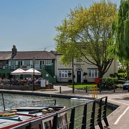 Riverside Inn-2