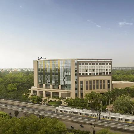 Radisson Hotel Delhi Mg Road-3