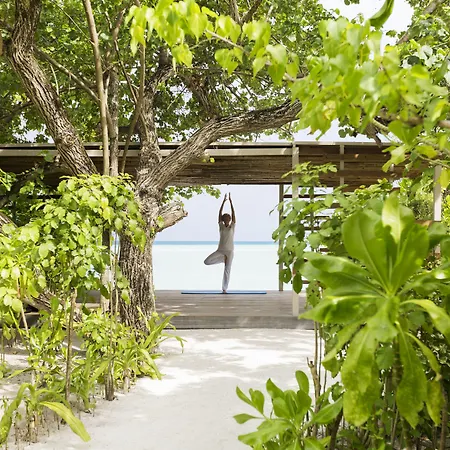 Lux* South Ari Atoll Resort & Villas-3