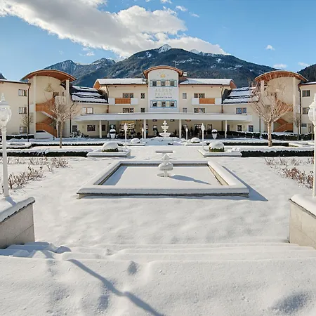 Alpenpalace Luxury Hideaway & Spa Retreat-2