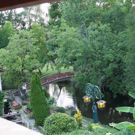 Le Moulin Du Roc-2