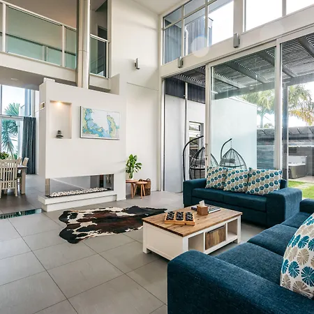 Waiheke Waterfront Lodge-2