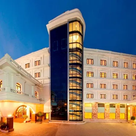 Anandha Inn Convention Centre And Suites-3