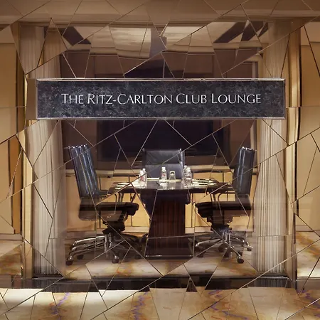 The Ritz-Carlton Shanghai, Pudong-2