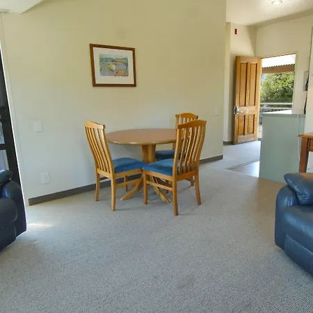Country Glen Lodge-2