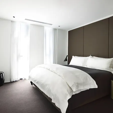 Burbury Hotel & Apartments-2