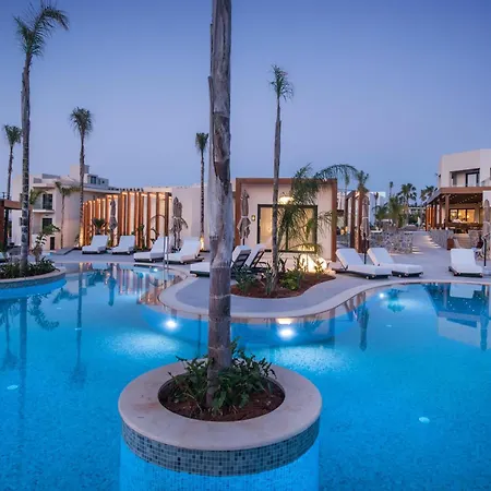 Noble Hotel & Suites - Adults Only-3
