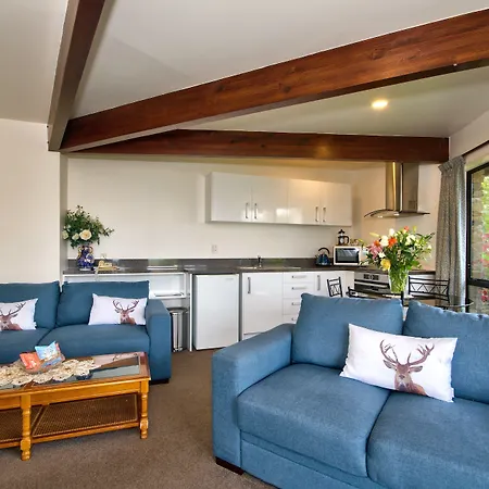 Balmoral Lodge-2