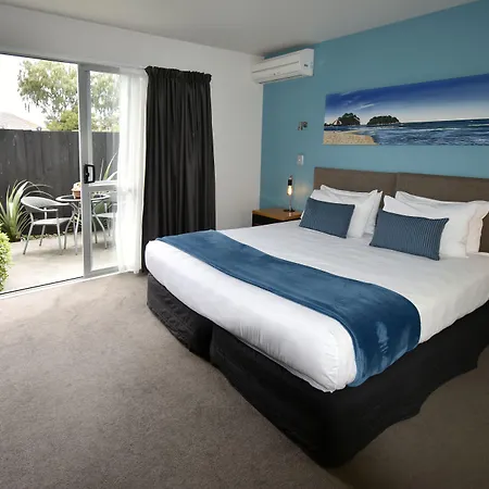 Fyffe On Riccarton-3