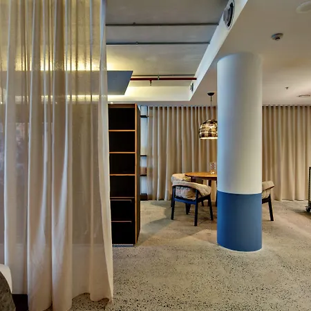 Zara Tower - Luxury Suites And Apartments-3