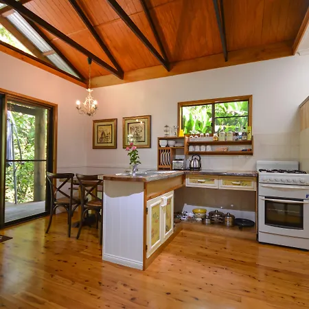 Crater Lakes Rainforest Cottages-2