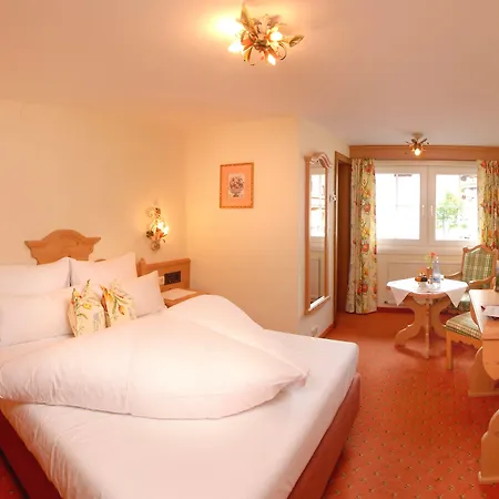 Hotel Alpin Spa Tuxerhof-3