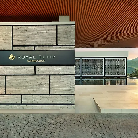 Royal Tulip Gunung Geulis Resort&Golf-3