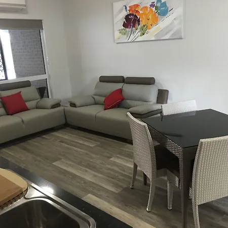 Athena Motel Apartments-3