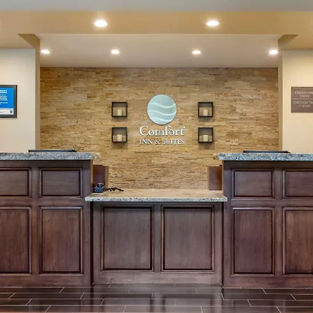 Comfort Inn & Suites Near Mt Rushmore-3