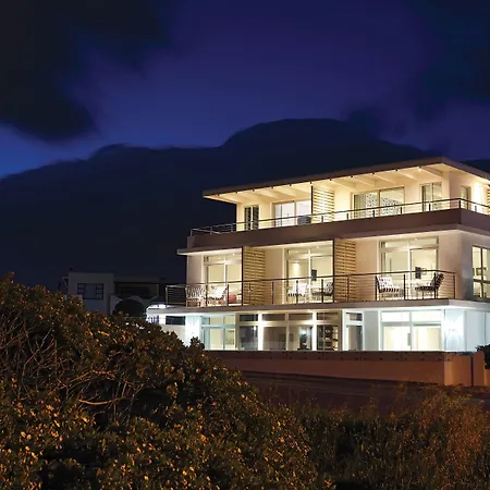 One Marine Drive Boutique Hotel & Spa By The Living Journey Collection-2
