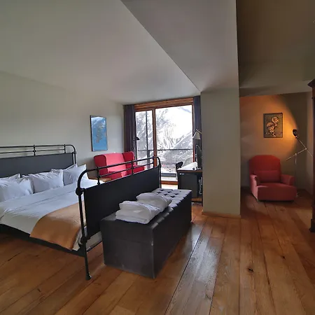 Rooms Hotel Kazbegi-2