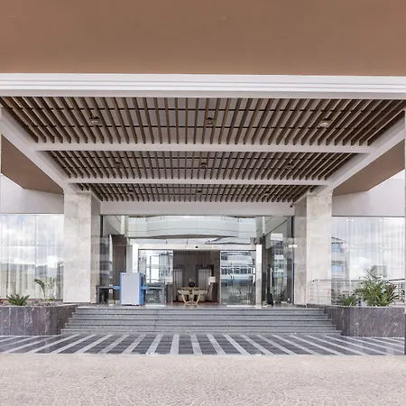 Crowne Plaza Nairobi Airport By Ihg-3