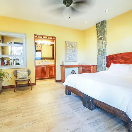 Sansara Surf Yoga & Resort-3