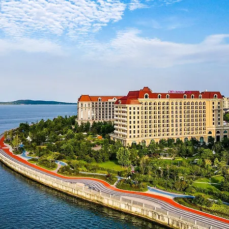 Crowne Plaza Qingdaooriental Movie Metropolis By Ihg-3