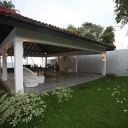 Coco Tangalla-2