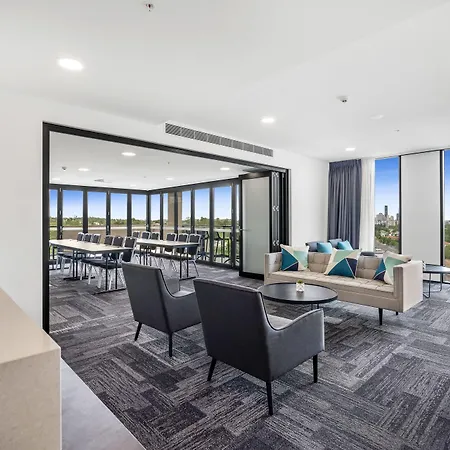 Essence Suites Taringa-3