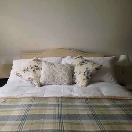 Whitethorn Bed And Breakfast-3
