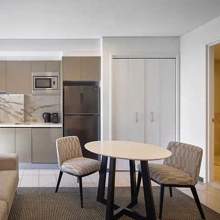 Meriton Suites Campbell Street, Sydney-2