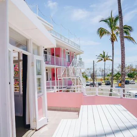 The Pink Hotel Coolangatta-3