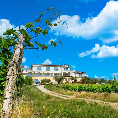 Wine Residence Cattunar-2