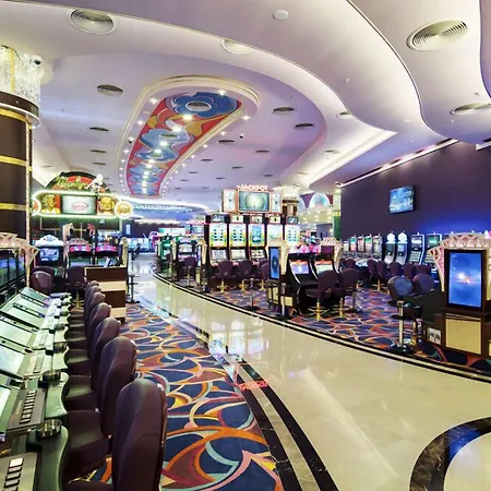 Merit Royal Premium Hotel Casino & Spa-3