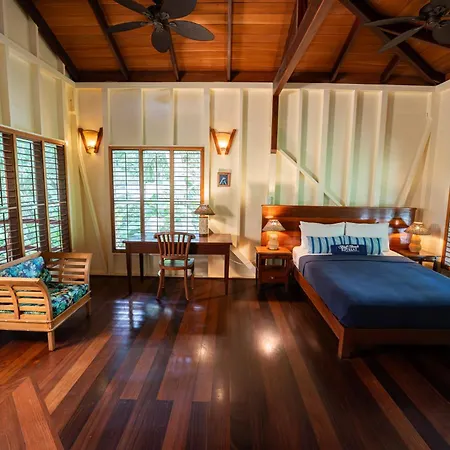 Bluff Beach Retreat-3
