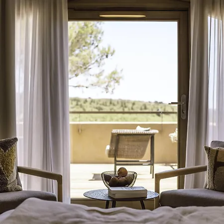 Chateau L'Hospitalet Wine Resort Beach & Spa-3