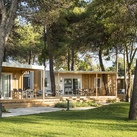 Falkensteiner Premium Mobile Homes And Camping Zadar-3