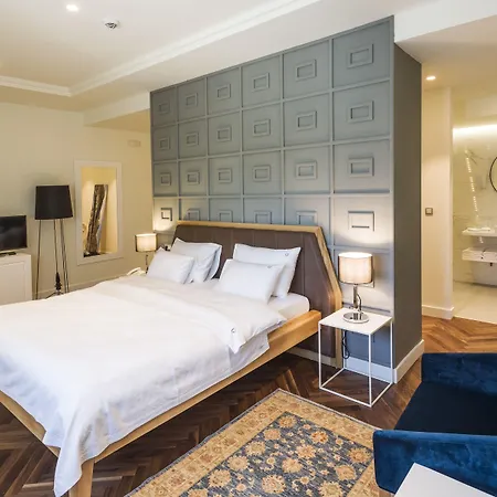 Hotel Gradska Cetinje-3