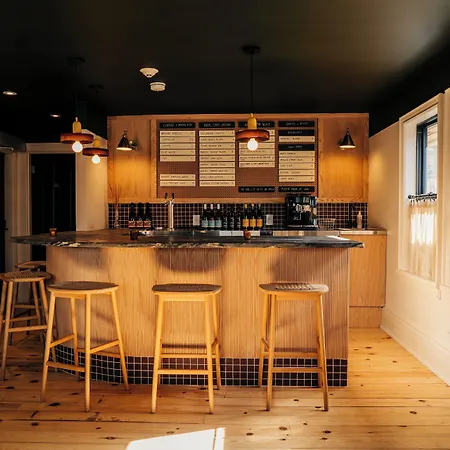 Somewhere Inn Collingwood Boutique Hotel-3