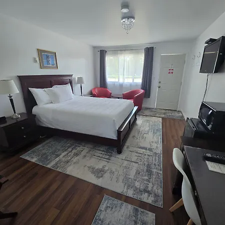 White Fang Motel-3