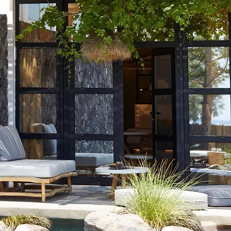 Oscar Beachfront Suites - Adults Only-3