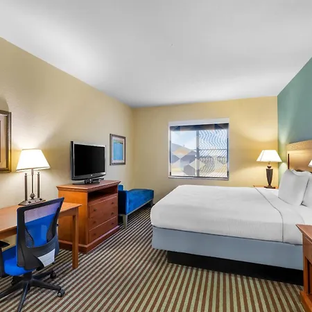 Quality Inn & Suites - Marlin-3