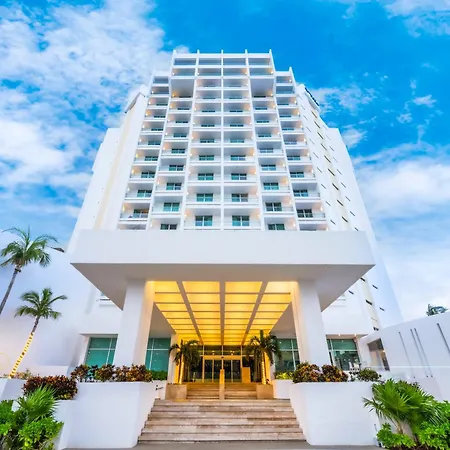 Altitude At Krystal Grand Cancun-2