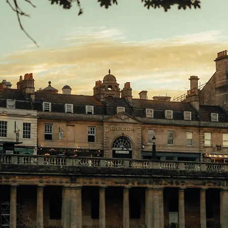 No 15 By Guesthouse, Bath-3