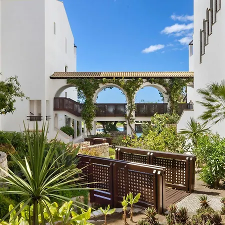 Pine Cliffs Residence, A Luxury Collection Resort, Algarve-3